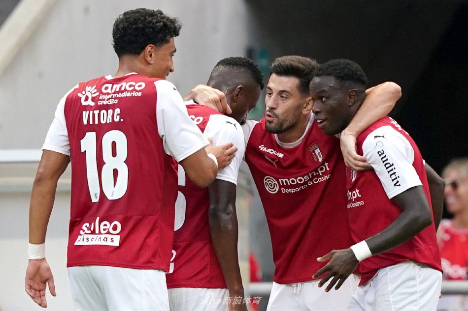 内罗在进攻 内罗在进攻