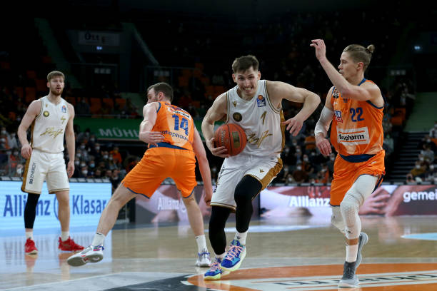 这背后涉及 这背后涉及