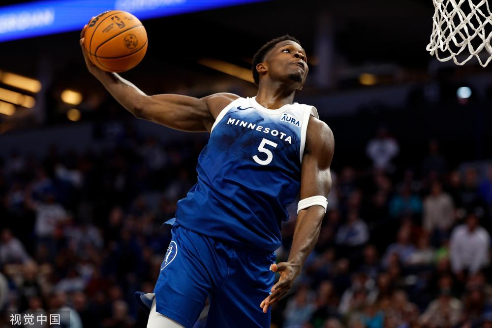 赛场上保持 赛场上保持