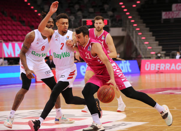 的防守与精 的防守与精